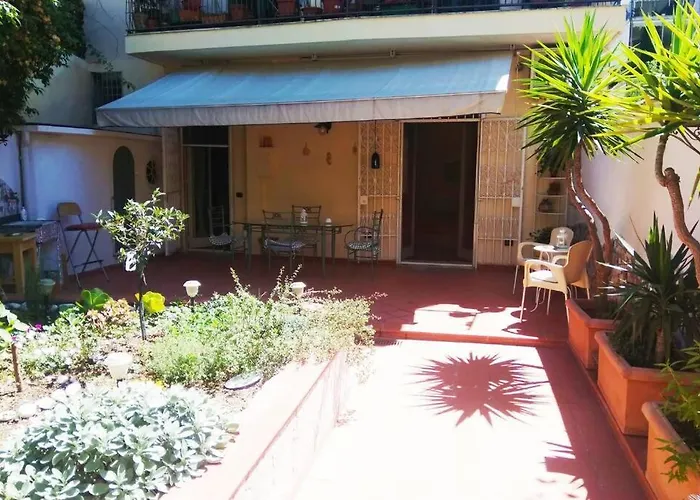 A garden in the city - Un giardino in centro città